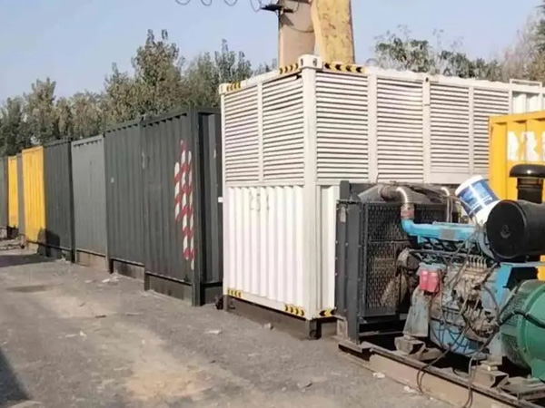 鱼台200KW柴油发电机机组每小时油耗是多少？